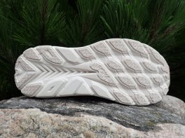 HOKA Clifton 8