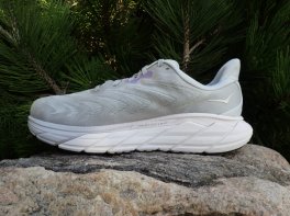 Hoka Arahi 6