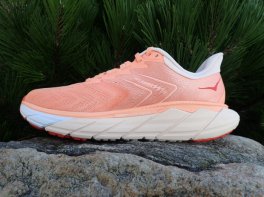 Hoka Arahi 5