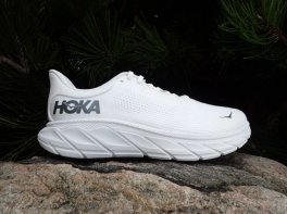 Hoka Arahi 7