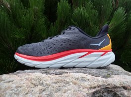 HOKA Clifton 8