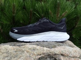 Hoka Arahi 6
