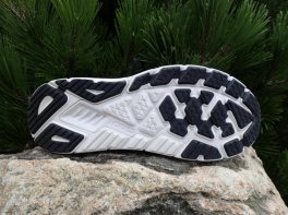 Hoka Arahi 6