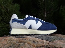 New Balance 327 Core