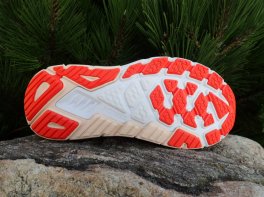 Hoka Arahi 5