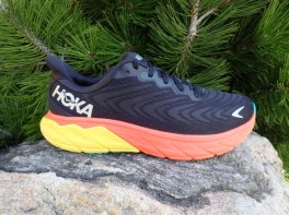 Hoka Arahi 6 