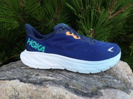 Hoka Arahi 6
