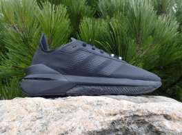 Adidas Avryn