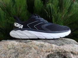 Hoka Arahi 5