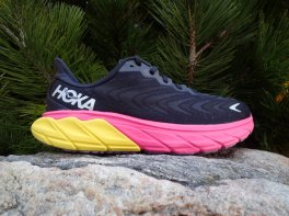 Hoka Arahi 6