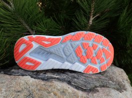 Hoka Arahi 6