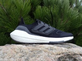 Adidas Ultraboost 22