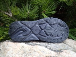 Hoka Arahi 8