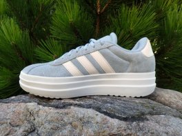 Adidas Court Bold