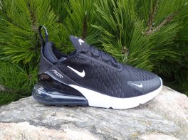 Nike Air Max 270