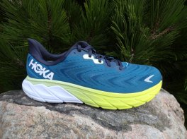Hoka Arahi 6