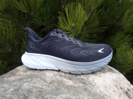 Hoka Arahi 6