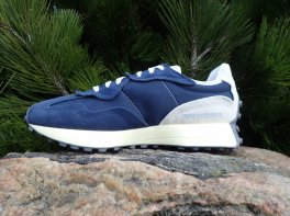 New Balance 327 Core