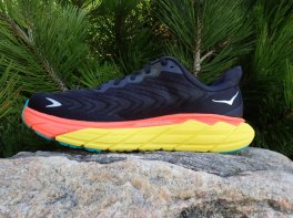 Hoka Arahi 6 