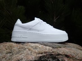 Nike Air Force 1 Sage Low