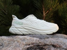 Hoka Clifton 8