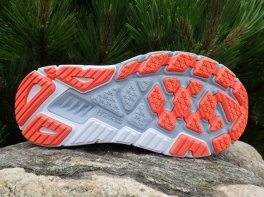 Hoka Arahi 6