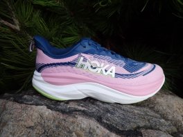 Hoka Skyflow