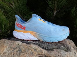 Hoka Arahi 6