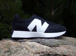 New Balance 327 Core