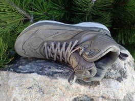 Hoka Challenger Mid Gore-tex