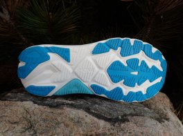 Hoka Arahi 8