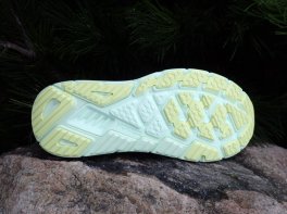 Hoka Arahi 7