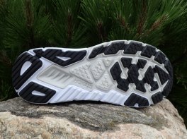 Hoka Arahi 6