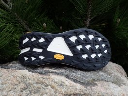 Hoka Tecton X3