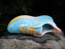 Hoka Clifton 10