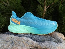 Hoka Arahi 6