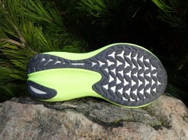 Puma MagMax Nitro