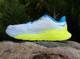 Hoka Arahi 6