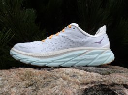 HOKA Clifton 8