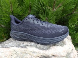 Hoka Arahi 6