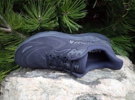 Hoka Arahi 8