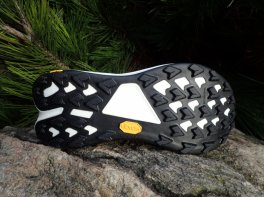 Hoka Tecton X3