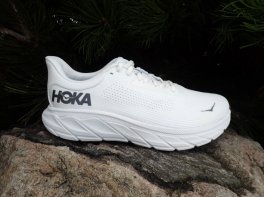 Hoka Arahi 7