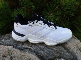 Adidas Stabil 16