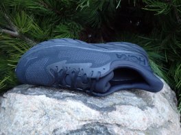 Hoka Arahi 7