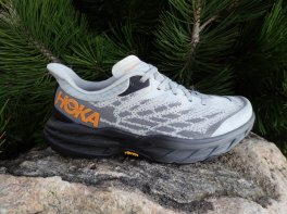 Hoka Speedgoat 5