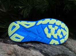 Hoka Arahi 7