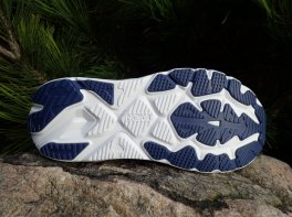 Hoka Arahi 8