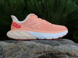 Hoka Arahi 5
