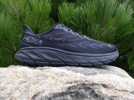 Hoka Arahi 6